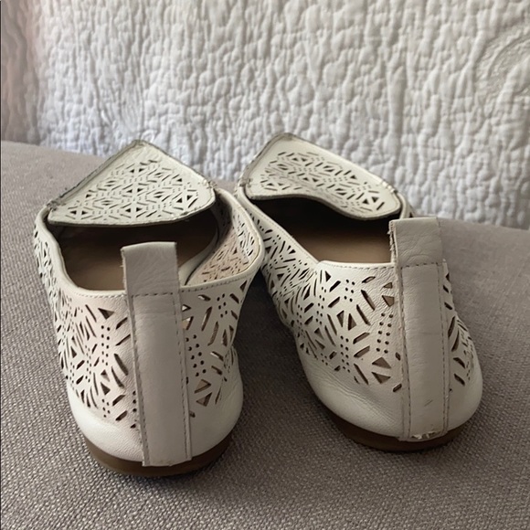 Aldo Laser Cutout Pointy Toe Flats - Picture 3 of 5